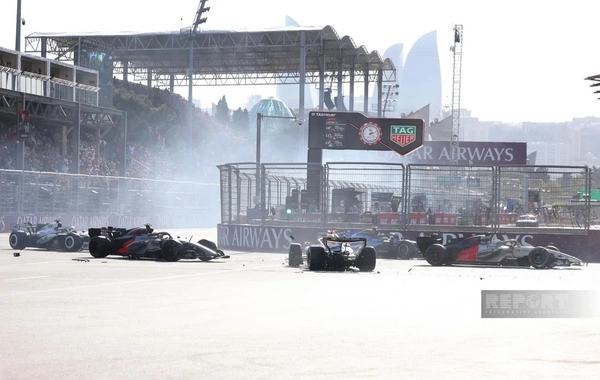"Formula 1": "Maklaren"in pilotu Lando Norris qəza törədərək mübarizəni dayandırıb