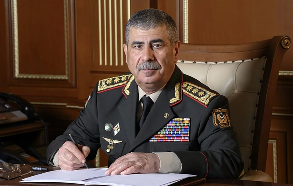 Zakir Həsənov Müstəqillik Günü münasibətilə Azərbaycan Ordusunun şəxsi heyətini təbrik edib