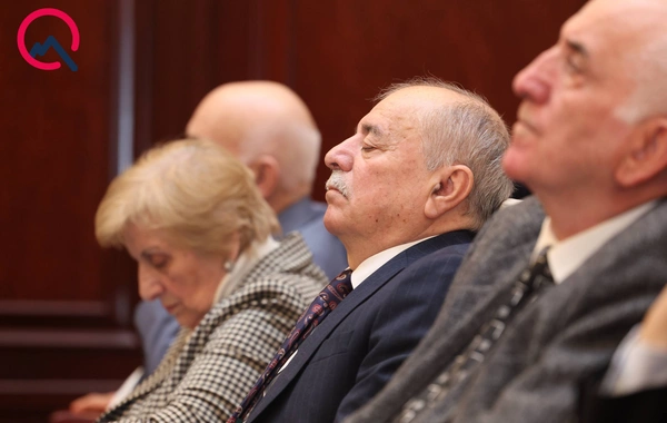 AMEA-nın  Rəyasət Heyətinin "gərgin" iclası