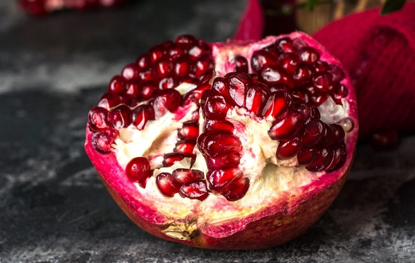 Why do doctors recommend drinking pomegranate juice every day?