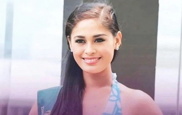 Gözəllik müsabiqəsinin finalçısı üç uşağının gözü qarşısında güllələndi