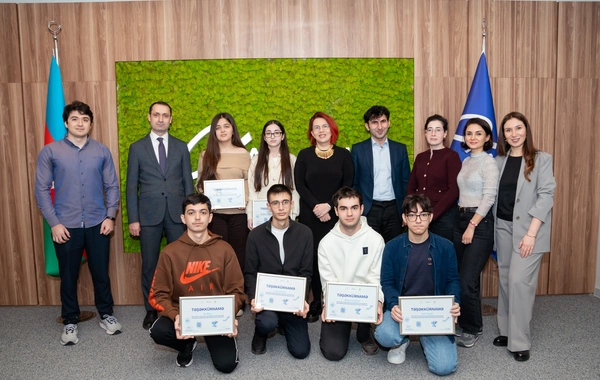 Azercell Gənclər Günü ərəfəsində Beynəlxalq İnformatika Olimpiadası üzrə milli komanda ilə görüş keçirib