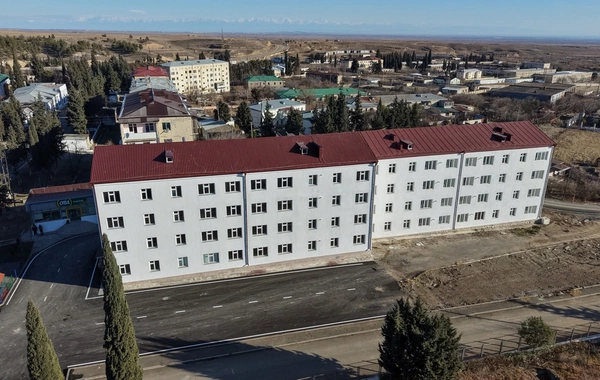 Prezident İlham Əliyev Ağdərə şəhərinin Baş planı ilə tanış olub