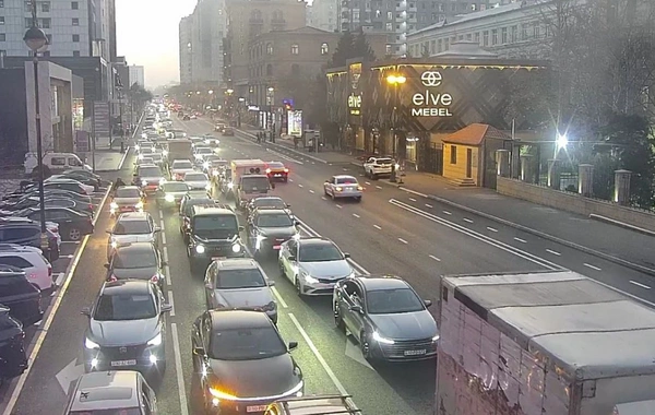 Paytaxtda sıxlıq olan küçələrin SİYAHISI