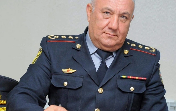 Vaqif Əsədov jurnalistləri təbrik etdi