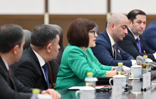 Sahibə Qafarova çinli parlamentari ilə ikitərəfli əlaqələri müzakirə edib