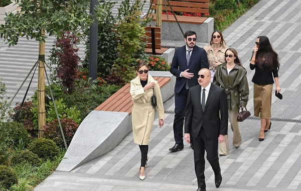 Prezident İlham Əliyev Bakının İslam Səfərli küçəsinin yenidənqurmadan sonra açılışında iştirak edib