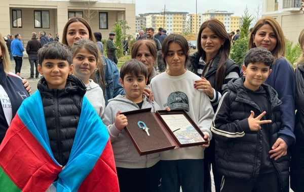 Böyük Qayıdış: 78 ailənin Vətən həsrəti sona yetdi - Açarlar təqdim olundu