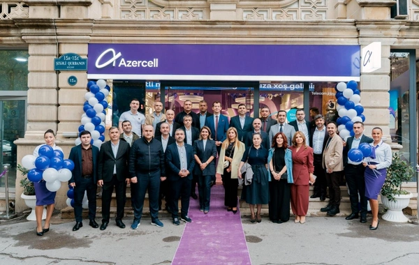 Azercell ilk  yeni nəsil diler mağazasını istifadəyə verir