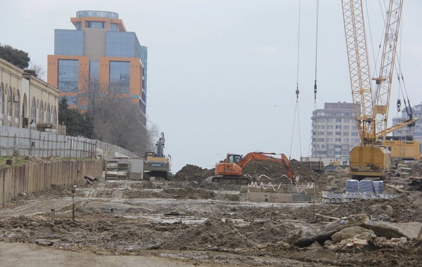 Metrodan istifadə edənlərin NƏZƏRİNƏ! - Yeni stansiya...