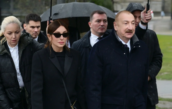 Azərbaycan Prezidenti Belqradda Ümummilli Lider Heydər Əliyevin abidəsini ziyarət edib