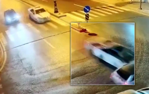 Yüksək sürətlə qırmızıdan keçib qəza törətdi - ANBAAN GÖRÜNTÜ