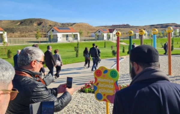 Beynəlxalq təşkilatların rəhbər şəxsləri Cəbrayılın Horovlu kəndində olublar Beynəlxalq təşkilatların rəhbər şəxsləri Cəbrayılın Horovlu kəndində olublar