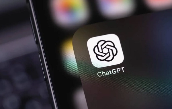 В ChatGPT начали вносить изменения после резонансного самоубийства подростка
