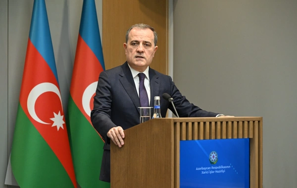 Bayramov: Azərbaycan Rusiya-Ukrayna münaqişənin sülh yolu ilə nizamlanmasına çağırır