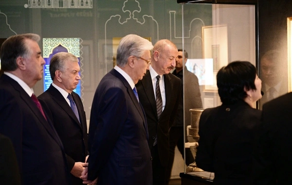 Президент Ильхам Алиев посетил Центр исламской цивилизации в Ташкенте