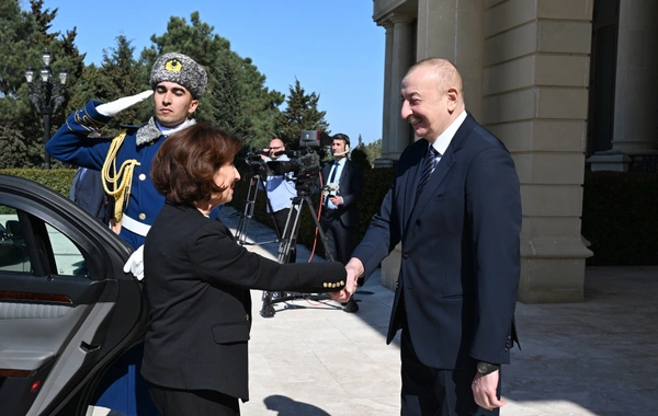 Şimali Makedoniya Prezidenti Qordana Silyanovska-Davkovanın rəsmi qarşılanma mərasimi olub