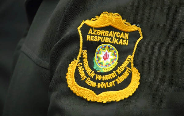 Azərbaycanda nüfuz alverində təqsirləndirilən zabit azadlığa buraxıldı