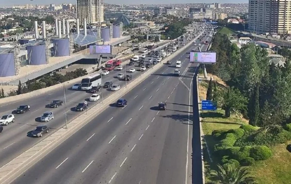 Bakıda 9 istiqamətdə tıxac müşahidə olunur
