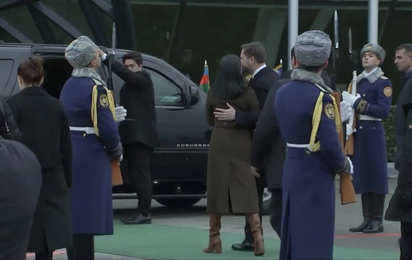 ABŞ-nin Vitse-prezidentinin rəsmi qarşılanma mərasimi olub