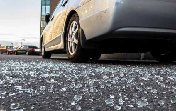 Oğuzda avtomobil aşıb, ata, qızı və daha bir nəfər xəsarət alıb