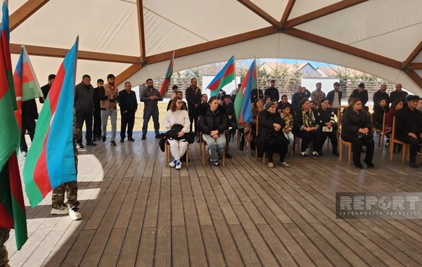 Переселившимся в Ходжалы 30 семьям вручены ключи от квартир