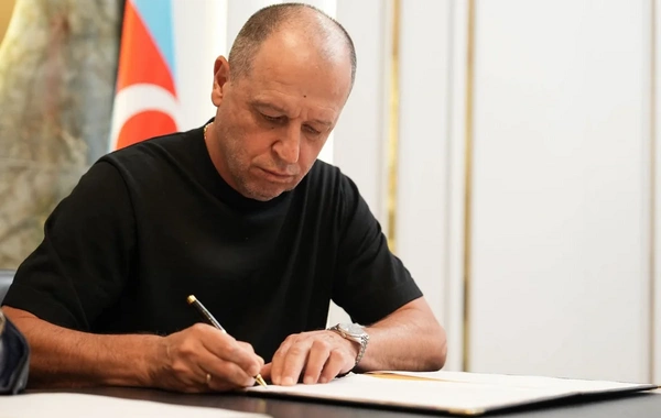 "Neftçi" Yuri Vernudubla müqavilə müddətini uzadıb