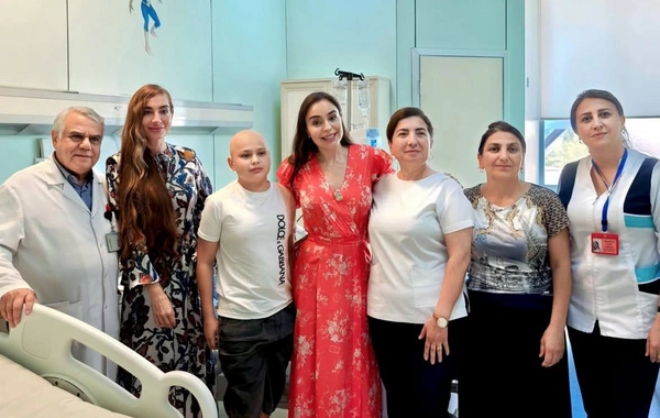 Leyla və Arzu Əliyevalar Milli Onkologiya Mərkəzində olublar
