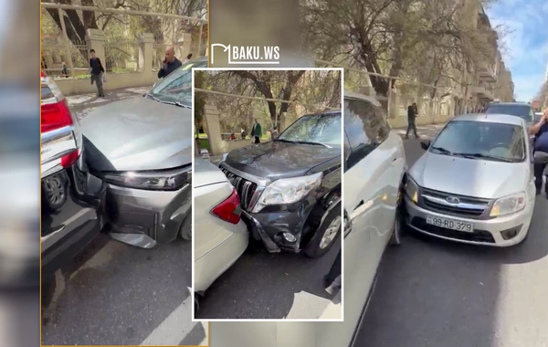 Nərimanovda zəncirvari QƏZA - 4 maşın bir-birinə çırpıldı