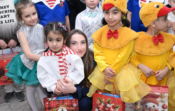 Leyla Əliyeva və Alena Əliyeva Gəncədə uşaq evində olublar