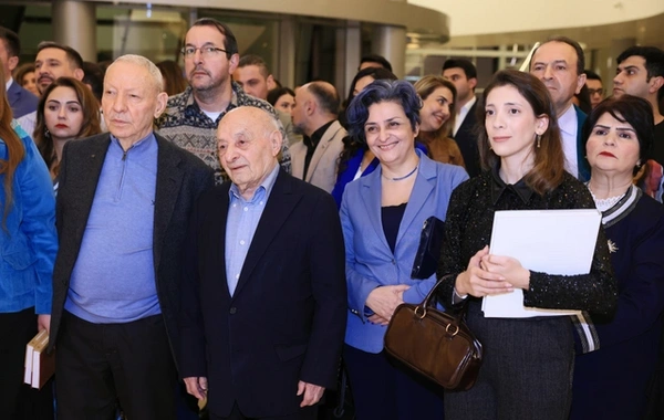 Heydər Əliyev Mərkəzində Kerol Förmenin sərgisinin açılışı olub