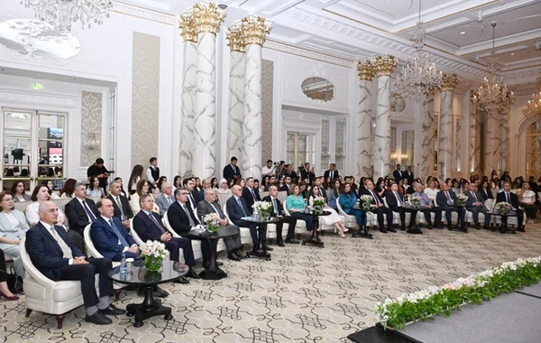 "Qızların təhsilinə dəstək" layihəsinin II Məzun Günü keçirilib