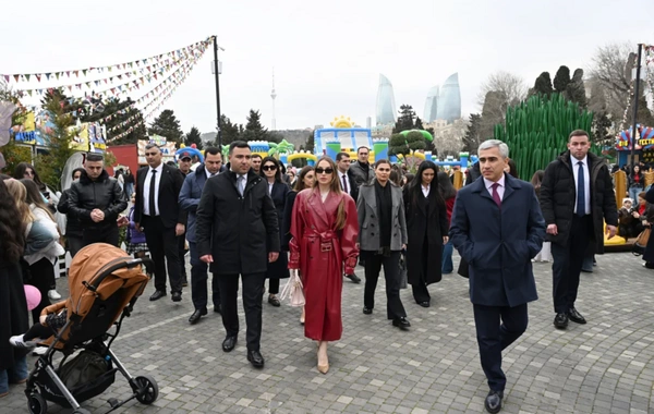 Alyona Əliyeva Novruz yarmarkasını ziyarət edib