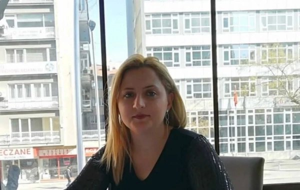 İki uşaq anasını qonşuları QIZILA görə ÖLDÜRDÜ