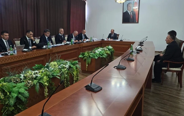 Rəşad İsmayılov Xankəndidə vətəndaşları qəbul edib