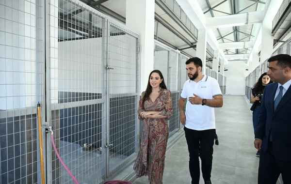 Leyla Əliyeva Yevlaxda Sahibsiz Heyvanlara Qayğı Mərkəzinin regional bölməsinin açılışında iştirak edib