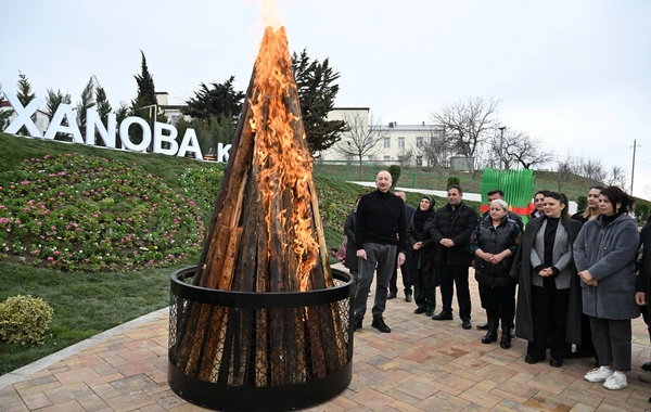 İlham Əliyev Xocavəndin Xanoba kəndində fərdi evlərin və infrastrukturun bərpası sahəsində görülən işlərlə tanış olub