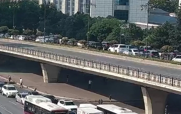 Bakıda 3 istiqamətdə tıxac müşahidə olunur