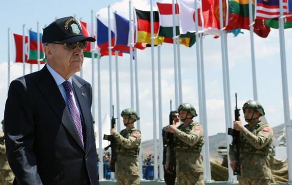 Ərdoğan Zakir Həsənov birgə "EFES-2026" təlimini izləyib
