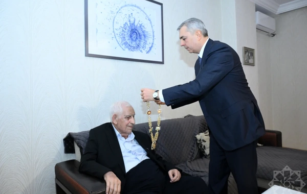 Xalq şairi Nəriman Həsənzadəyə "Heydər Əliyev" ordeni təqdim edilib