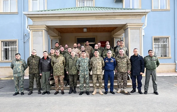 Hərbi attaşelər HHQ-nin hərbi hissəsində olublar