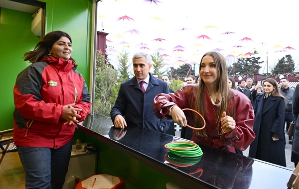 Alyona Əliyeva Novruz yarmarkasını ziyarət edib