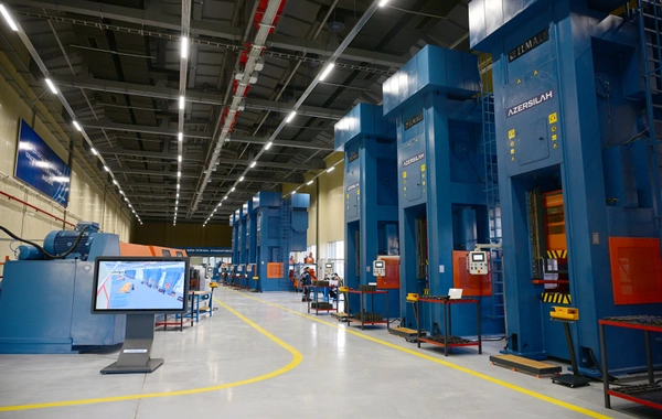 İlham Əliyev Tərtər elektromexanika zavodunun yenidənqurmadan sonra açılışında iştirak edib