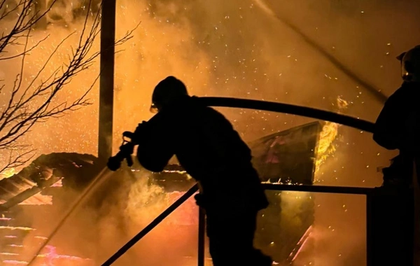 Zirədə söhbətgah yanıb