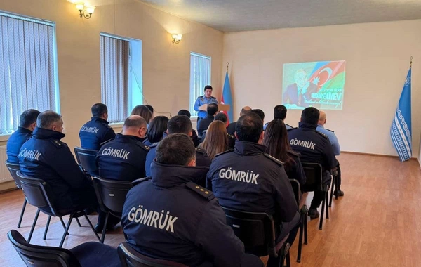 Gömrük əməkdaşları üçün 1,6 milyon manatlıq yeni xidmət geyimləri alınacaq