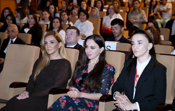 Leyla Əliyeva "Onlardan biri: Emil" adlı anım tədbirində iştirak edib
