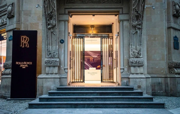 Rolls-Royce Motors Cars Baku yeni şourumun təntənəli açılışı olub