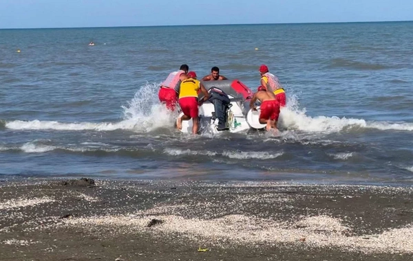 Mərdəkanda dənizdə batdığı ehtimal edilən Vüsalın axtarışına başlanılıb