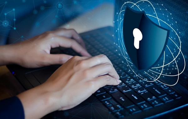 Pulsuz Wi-Fi təhlükəsi: Məlumatlarımızı necə qoruyaq?