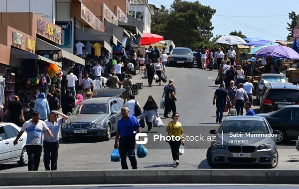 Bakıda bazarda araba sürən şəxs QƏFİL ÖLDÜ